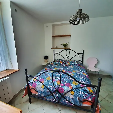 Appartement Idéalement Situé, Spacieux Et Agréable, Parking Gratuit Et Classé 3 étoiles *