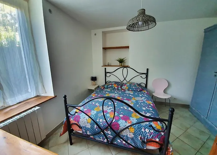 Διαμέρισμα Idealement Situe, Spacieux Et Agreable, Parking Gratuit Et Classe 3 Etoiles *