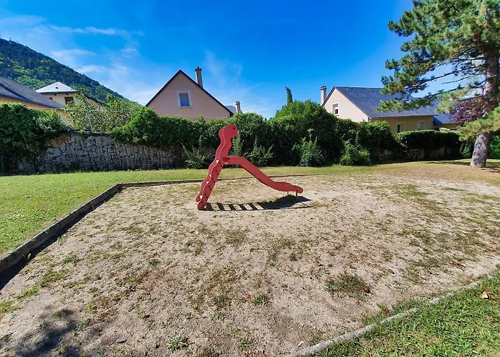 Idealement Situe, Spacieux Et Agreable, Parking Gratuit Et Classe 3 Etoiles *