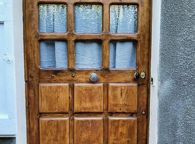 شقة Idealement Situe, Spacieux Et Agreable, Parking Gratuit Et Classe 3 Etoiles *